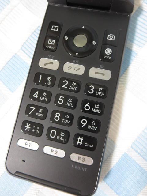 au ���Z�� GRATINA 4G KYF31 �u���b�N �J�����������f�� �̎ʐ^2