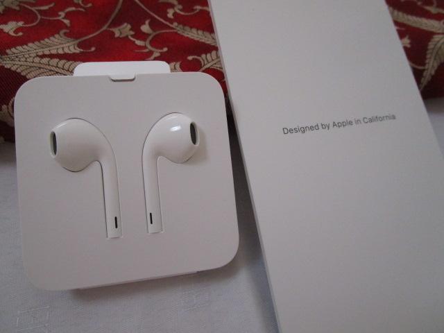 gp Designed by Apple in California Abv iPhonet CgjO[q Cz & XebJ[ ̎ʐ^7