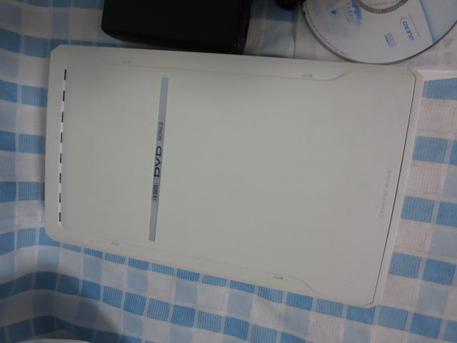 I�EO DATA USB 2.0/1.1�Ή� DVD+R/DVD-R 4�{�����C�g �O�t�^ DVD�f���A���h���C�u DVR-iUN4 �̎ʐ^3