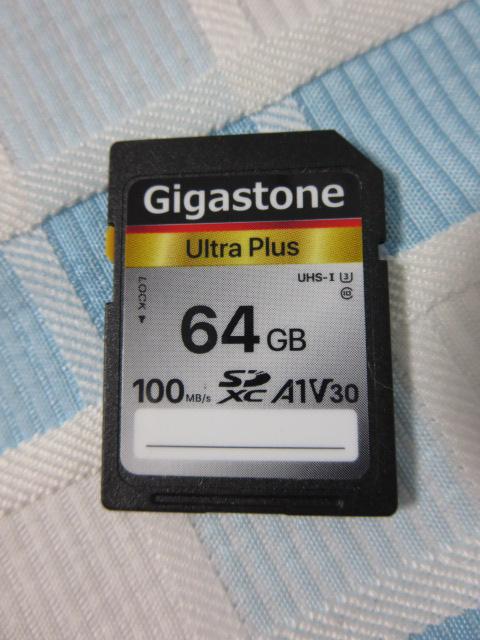 Gigastone SD[J[h/SDXC 64GB Class10 UHS-1 100MB/s ̎ʐ^1