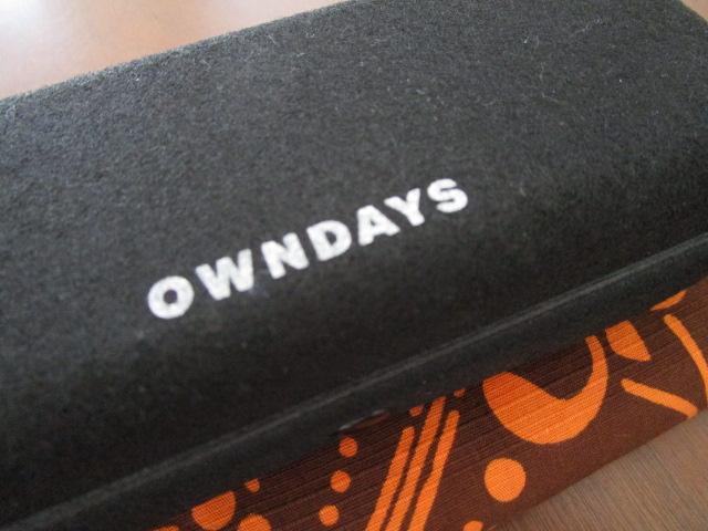 OWNDAYS yʃKlP[X  Xibv{^ ̎ʐ^2
