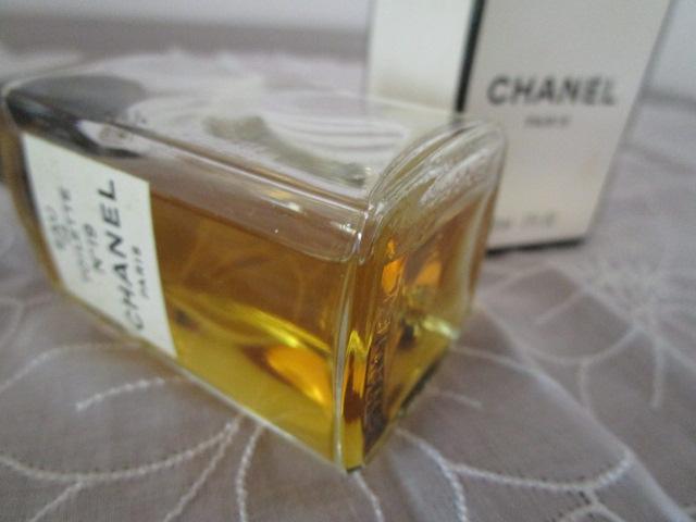 CHANEL Vl NO19 I[hg 60ml cʑ ̎ʐ^5