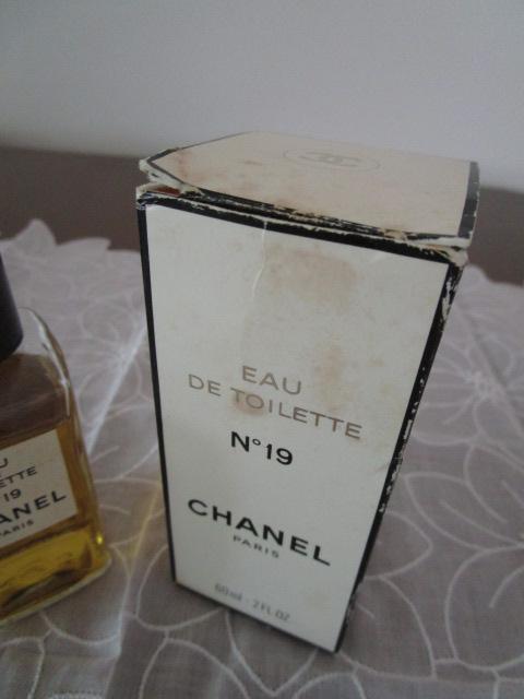 CHANEL Vl NO19 I[hg 60ml cʑ ̎ʐ^8