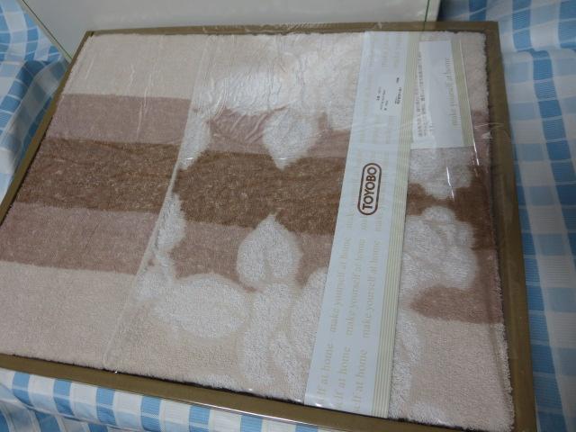 東洋紡 ジャガードタオルケット ベージュ 140×190cm の写真2
