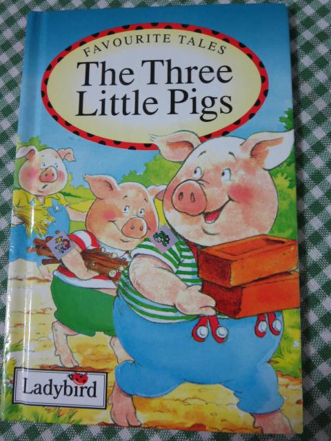 Favourite Tales 02 Three Little Pigs Ladybird の写真1