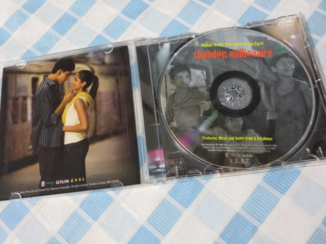 CD Slumdog Millionaire / AEREt}[/A ̎ʐ^3