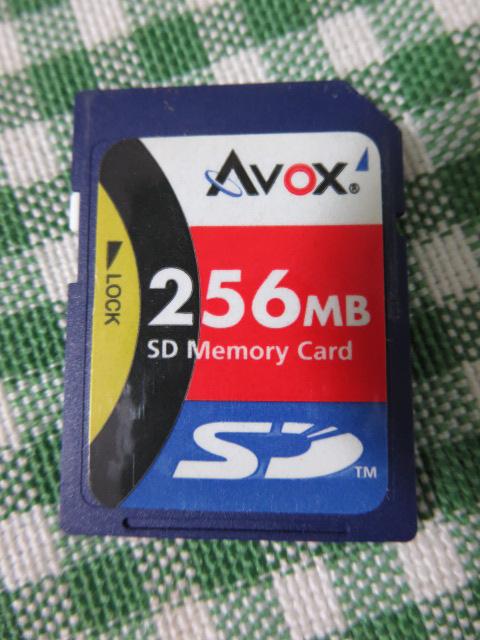 AVOX SD[J[h 256MB ̎ʐ^1
